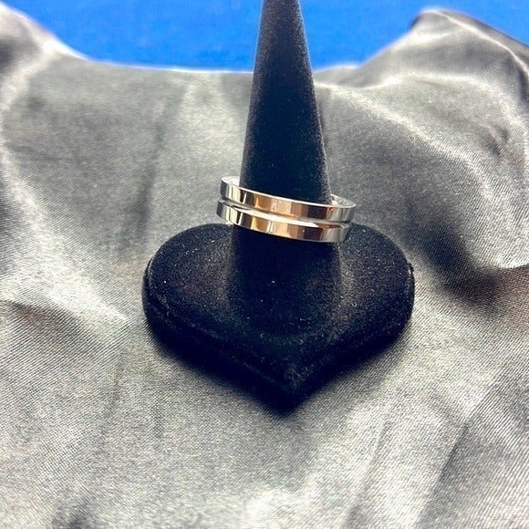 Jewelry - Men Wedding Band Ring Line Groove Style Design sizes 7 to 13 Stainless Steel